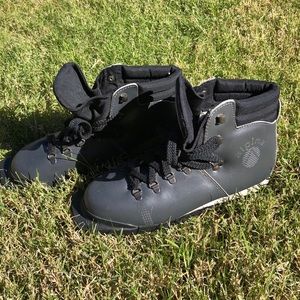 Alpina Cross Country Boots w/Vibram Sole Size 41